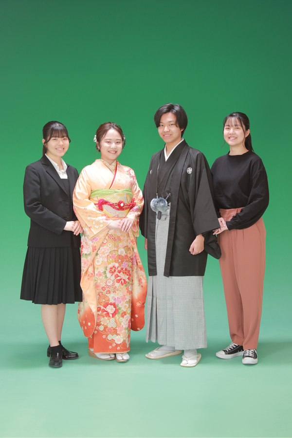 振袖 男性袴 スーツ 成人式 記念撮影 きょうだい写真 写真館 フォトスタジオ