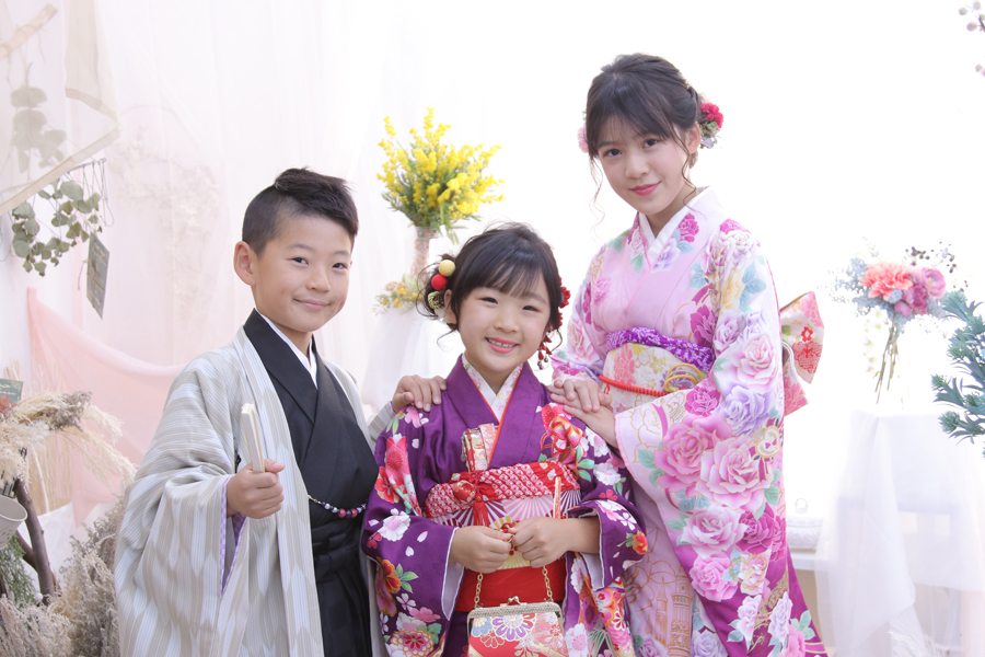 七五三 記念写真 きょうだい 兄弟 姉妹 家族写真 写真館 フォトスタジオ