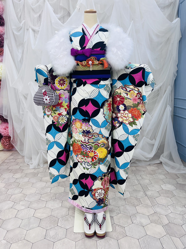 振袖レンタル　振袖　宇多津　アリエル　前撮り　撮影　古典　モダン　レンタル